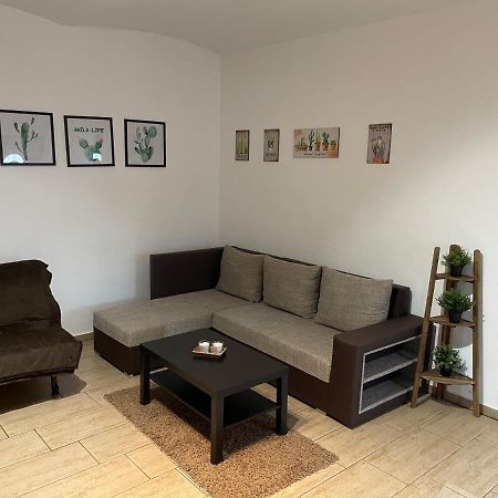 Ferienwohnung Arviz Apartman Szegedin Exterior foto