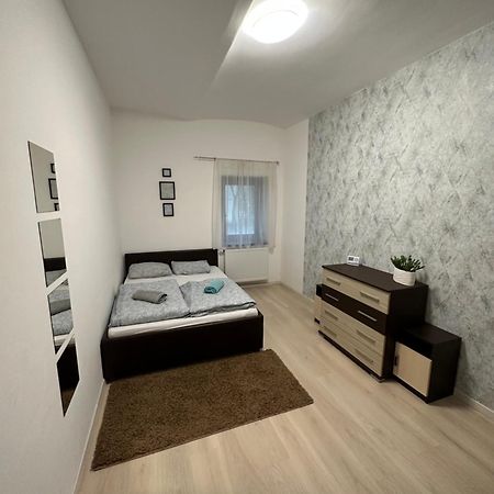 Ferienwohnung Arviz Apartman Szegedin Exterior foto