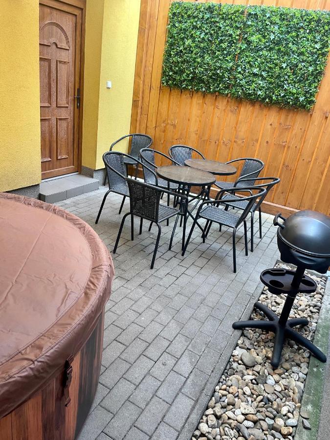 Ferienwohnung Arviz Apartman Szegedin Exterior foto